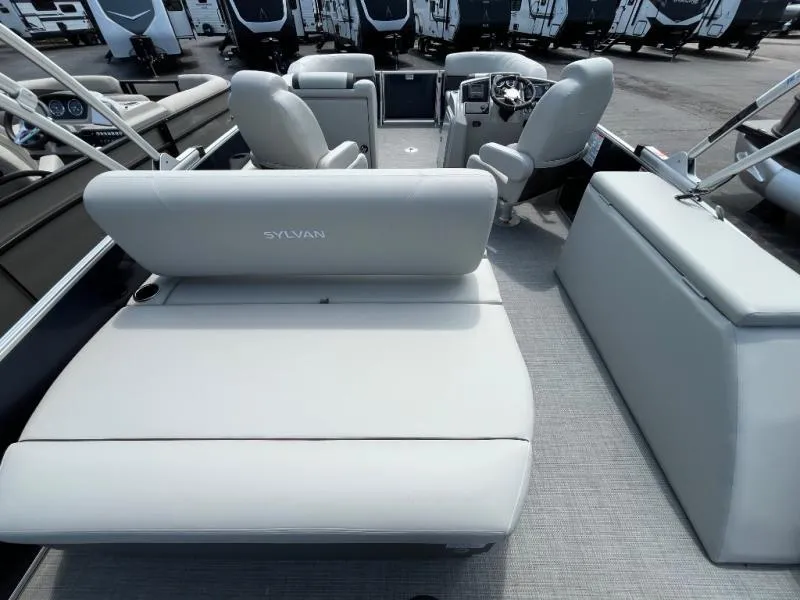 Slide: The Image of Mirage 8520 CLZ DH 2025 - 13