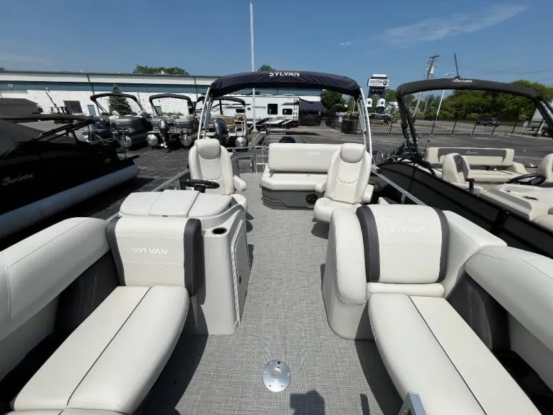 Slide: The Image of Mirage 8520 CLZ DH 2025 - 4