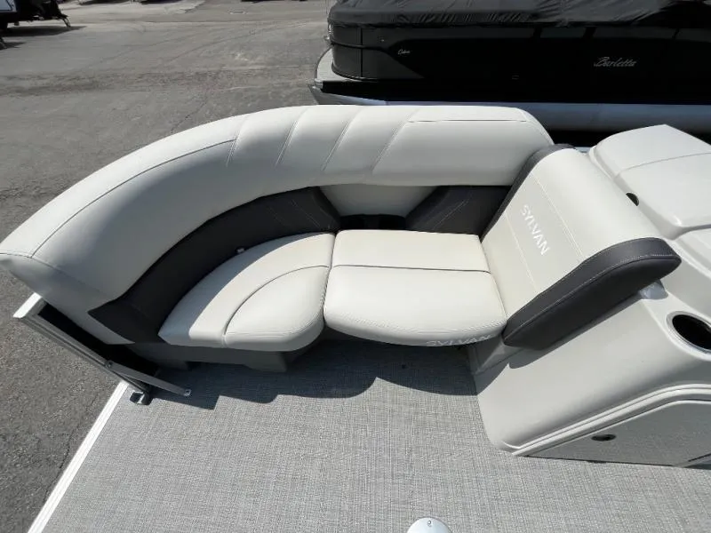 Slide: The Image of Mirage 8520 CLZ DH 2025 - 5