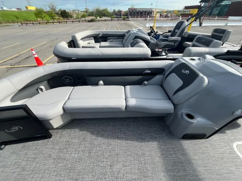 Slide: The Image of Aria A24UC 2025 - 5