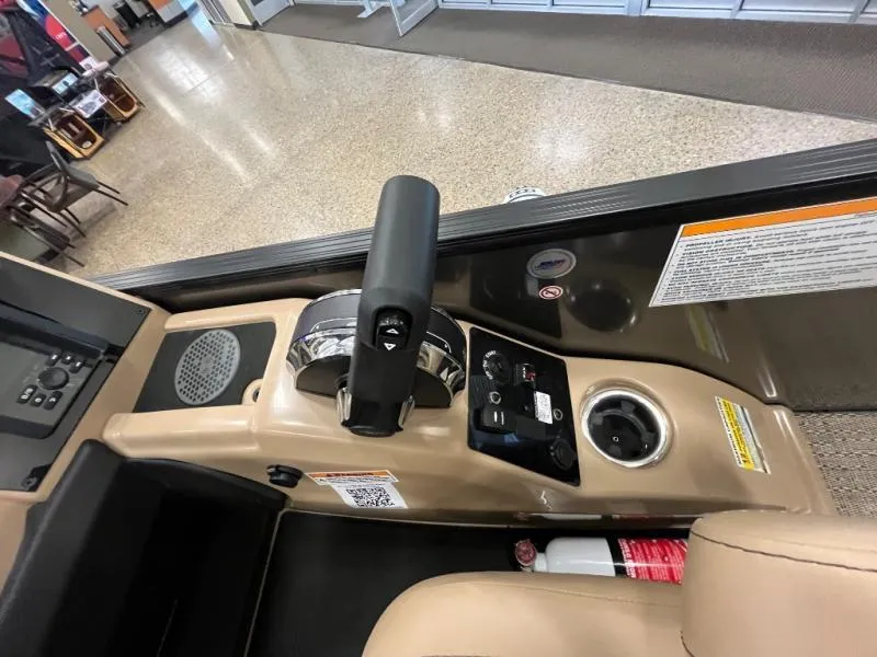 Slide: The Image of Cabrio C22UC 2025 - 11