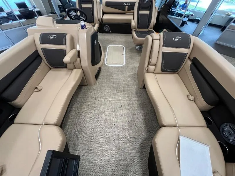 Slide: The Image of Cabrio C22UC 2025 - 7