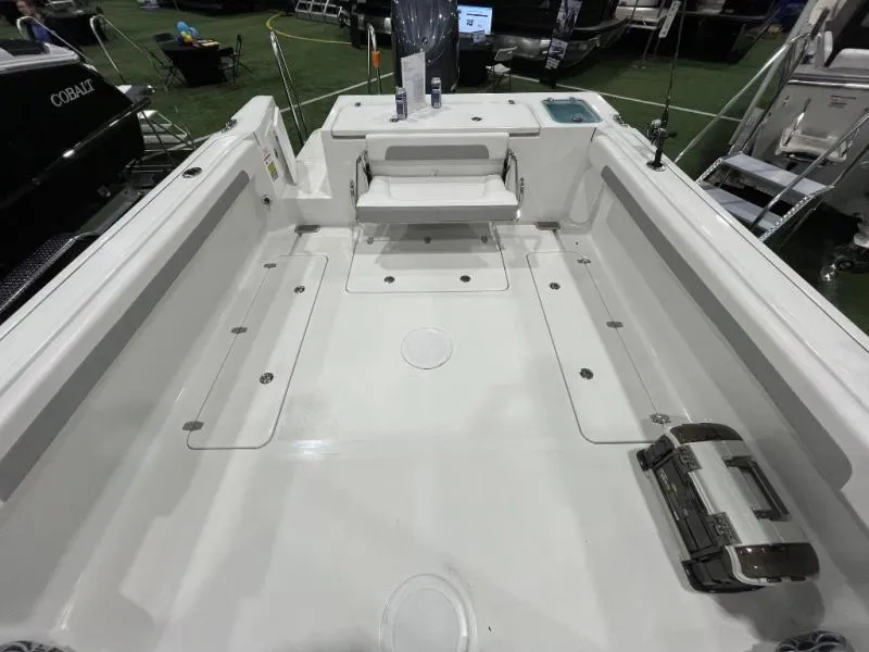 Slide: The Image of Sport Cabin 2420SC 2025 - 7