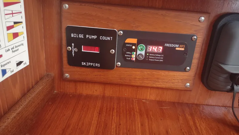 Slide: The Image of Beneteau Oceanis 390 1990 - 50