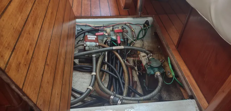 Slide: The Image of Beneteau Oceanis 390 1990 - 51