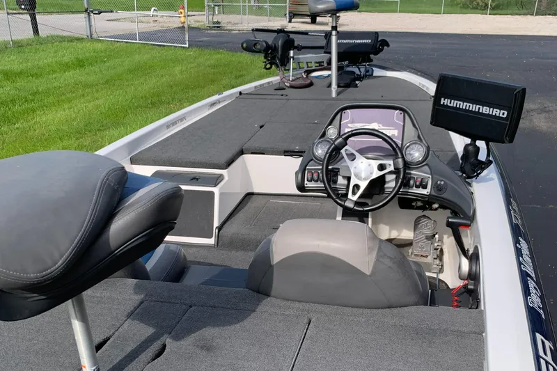 Slide: The Image of Skeeter ZX20 2012 - 5