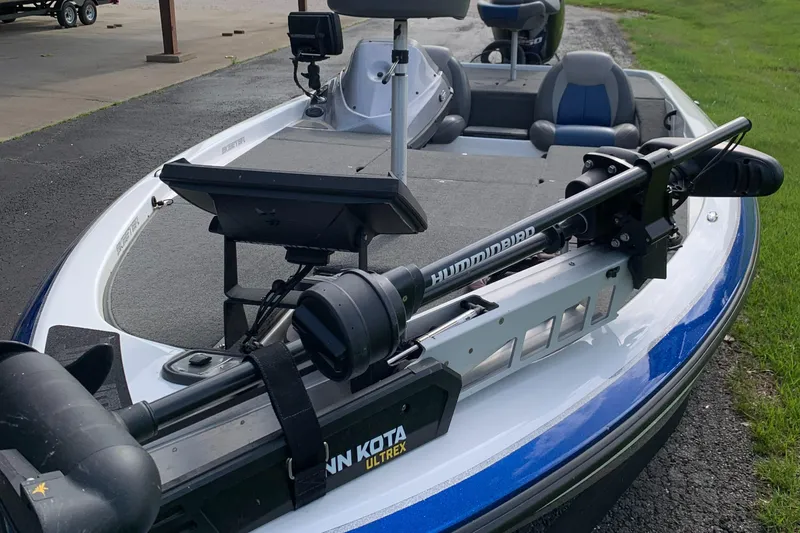 Slide: The Image of Skeeter ZX20 2012 - 6