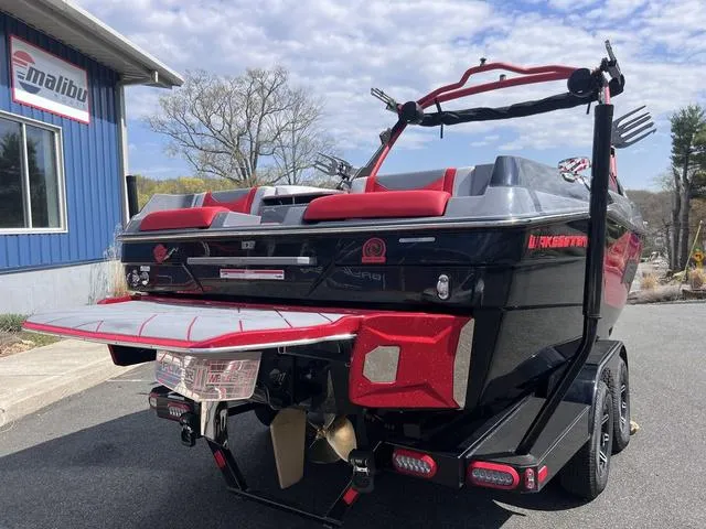 Slide: The Image of Malibu Wakesetter 23 LSV 2025 - 7