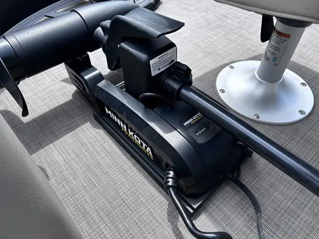 Slide: The Image of Sun Tracker Sportfish™ 20 DLX 2023 - 16