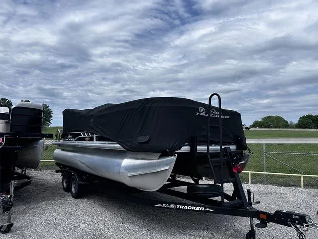 Slide: The Image of Sun Tracker Sportfish™ 20 DLX 2023 - 18