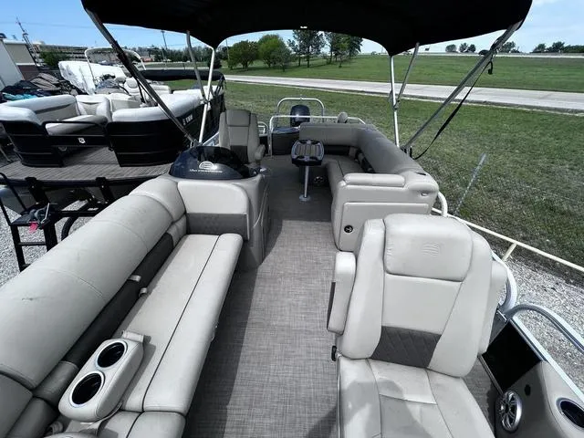 Slide: The Image of Sun Tracker Sportfish™ 20 DLX 2023 - 8