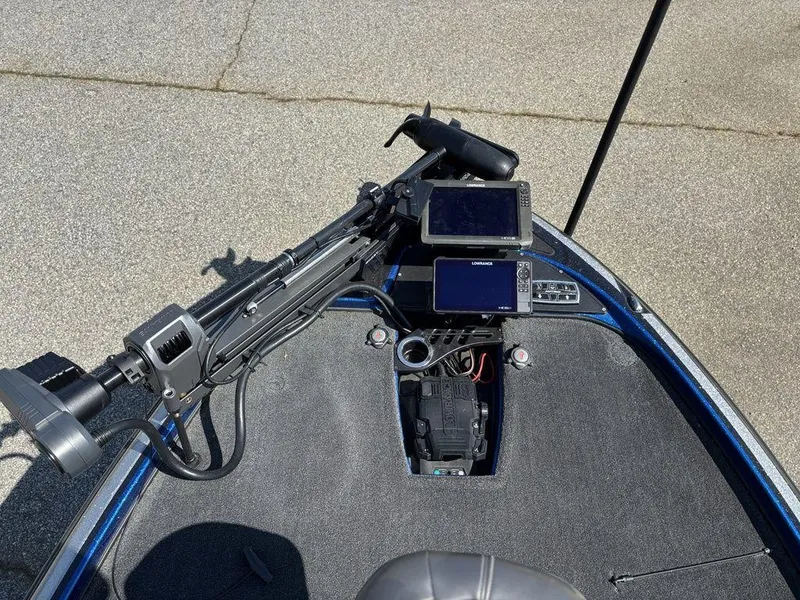 Slide: The Image of 2018 Nitro Z21 boat deck with electronic navigation equipment and trolling motor. - 15