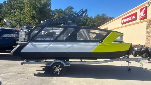 Slide: The Image of Sea-Doo SWITCH 18 SPORT 230 HP 2025 - 6