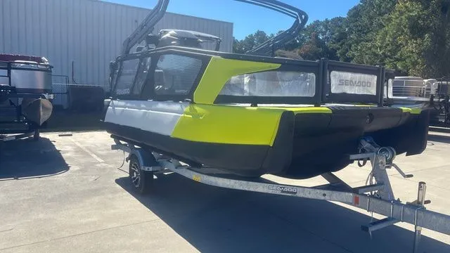 Slide: The Image of Sea-Doo SWITCH 18 SPORT 230 HP 2025 - 7