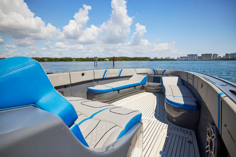 Slide: The Image of Midnight Express 43' Open 2017 - 11