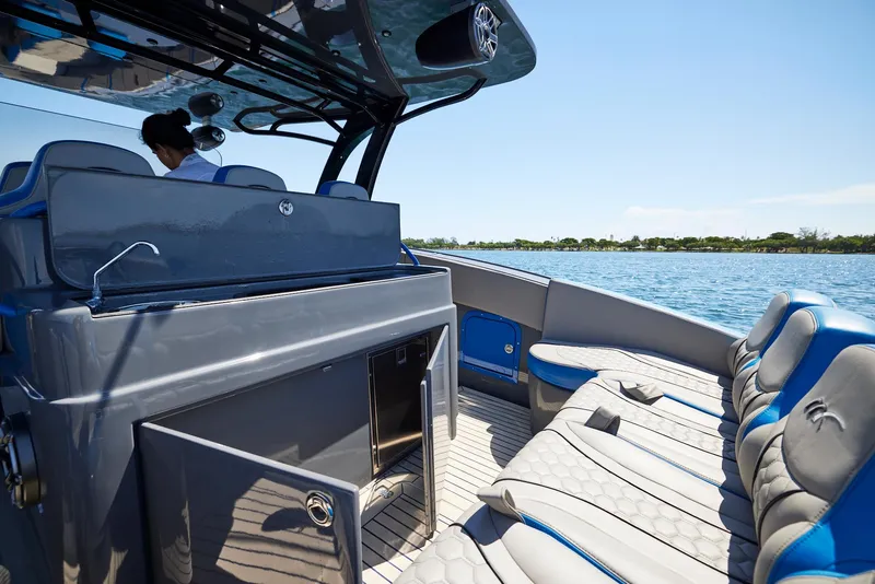 Slide: The Image of Midnight Express 43' Open 2017 - 14