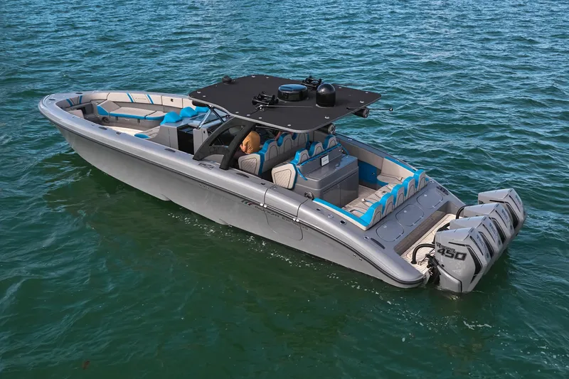 Slide: The Image of Midnight Express 43' Open 2017 - 6