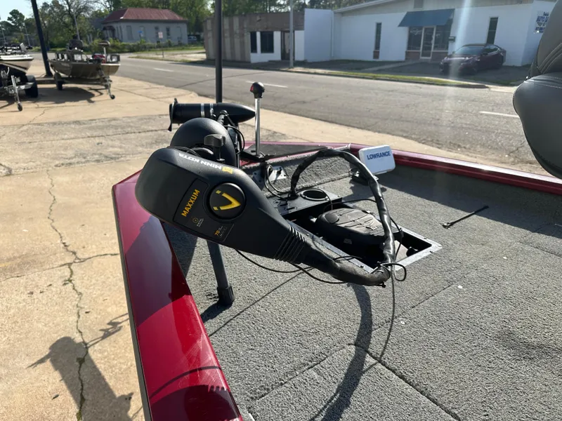 Slide: The Image of 2019 Tracker Pro Team 175 TXW Tournament Edition boat with trolling motor on deck. - 5