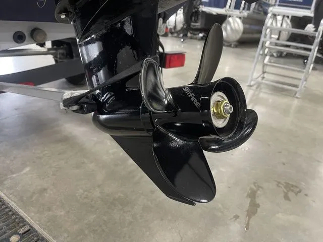 Slide: The Image of Tracker Pro Team 175 TF 2021 - 4