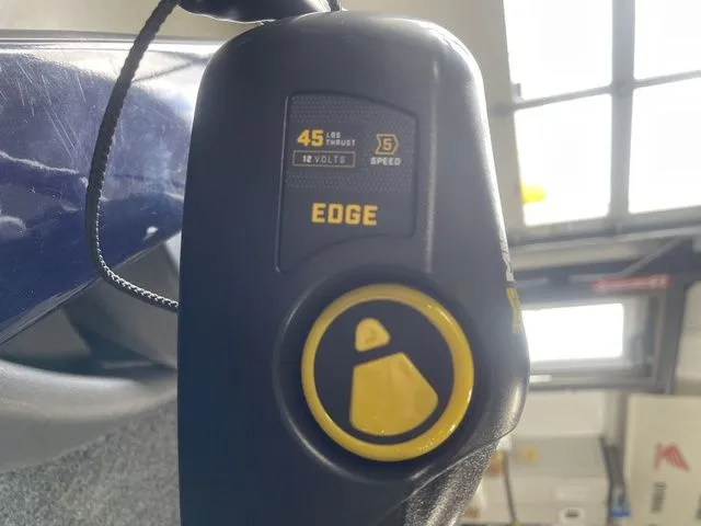 Slide: The Image of Tracker Pro Team 175 TF 2021 - 9