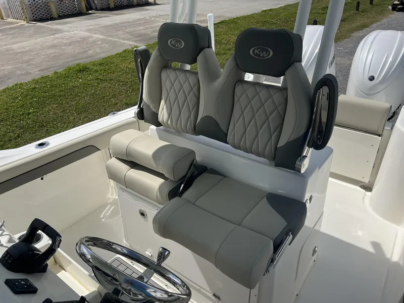 Slide: The Image of Key West 260 Center Console 2025 - 9