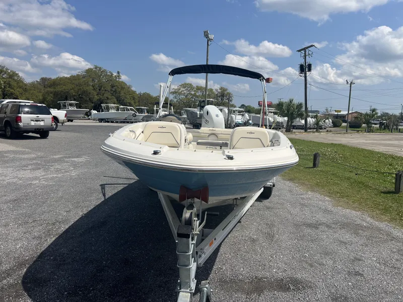 Slide: The Image of Stingray 182 SC 2023 - 3