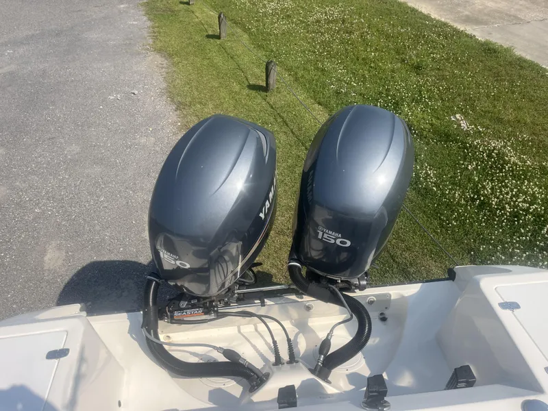 Slide: The Image of Edgewater 245CC 2007 - 12