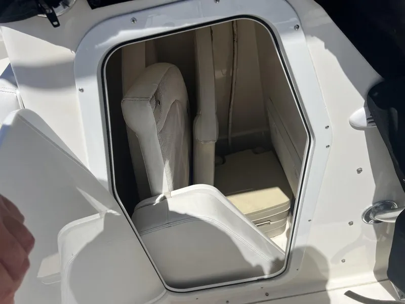 Slide: The Image of Edgewater 245CC 2007 - 16