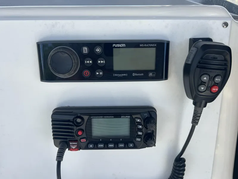 Slide: The Image of Edgewater 245CC 2007 - 5