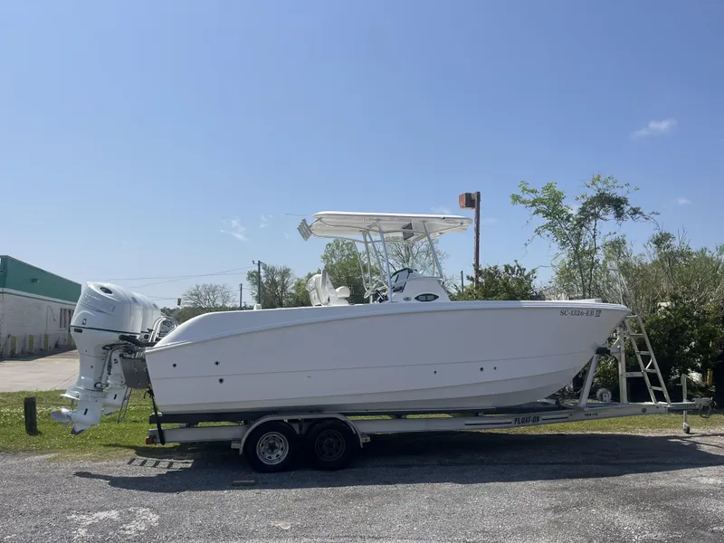 Slide: The Image of Twin Vee 2440GX 2023 - 1