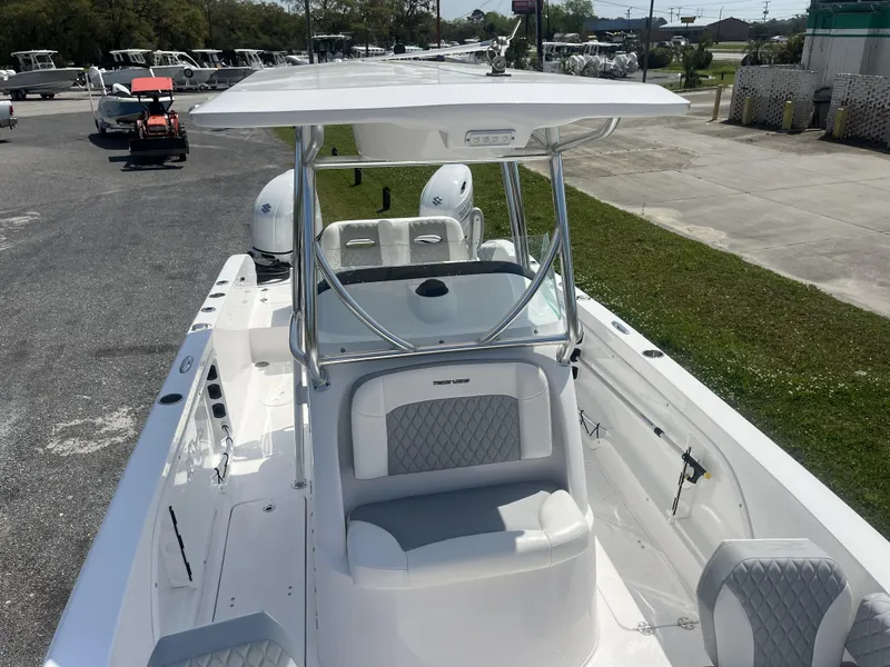 Slide: The Image of Twin Vee 2440GX 2023 - 3