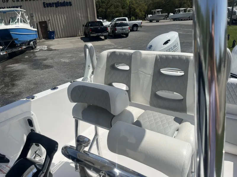 Slide: The Image of Twin Vee 2440GX 2023 - 4