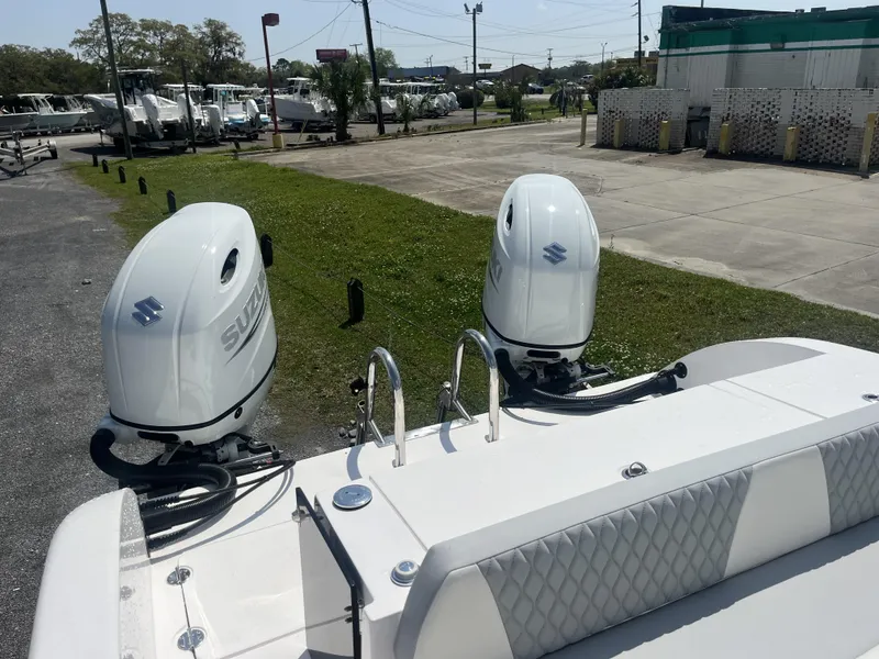 Slide: The Image of Twin Vee 2440GX 2023 - 7