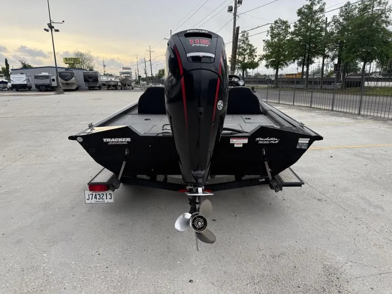 Slide: The Image of Tracker 190 TX 2019 - 5