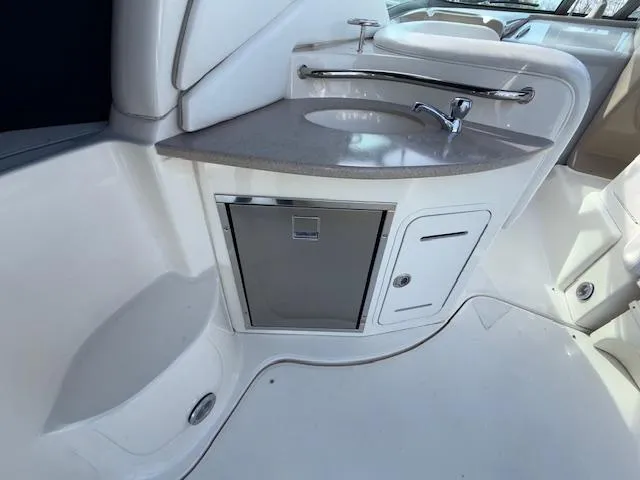 Slide: The Image of Sea Ray Sundancer 320 2005 - 14