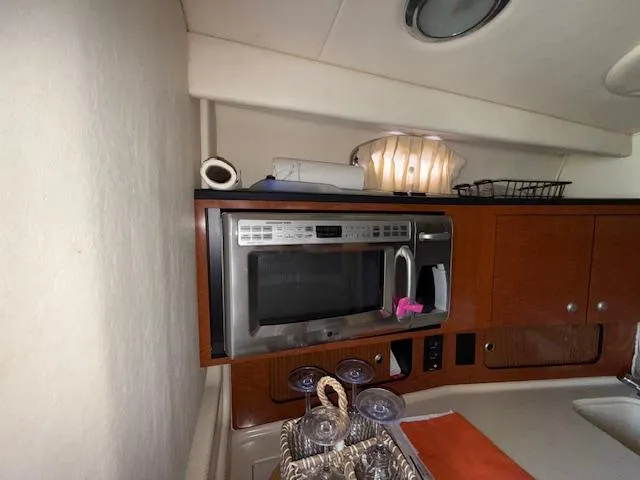 Slide: The Image of Sea Ray Sundancer 320 2005 - 23