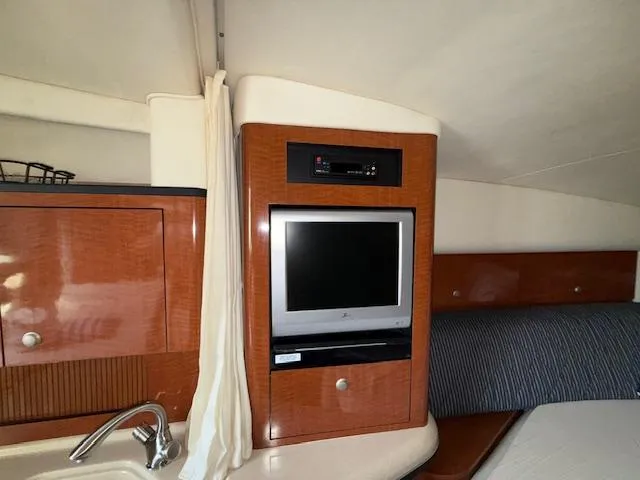 Slide: The Image of Sea Ray Sundancer 320 2005 - 24