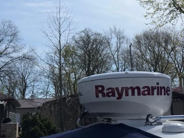 Slide: The Image of Sea Ray Sundancer 320 2005 - 26