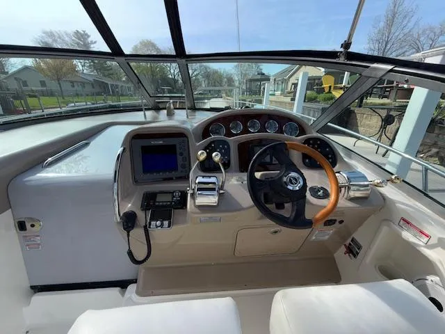 Slide: The Image of Sea Ray Sundancer 320 2005 - 6