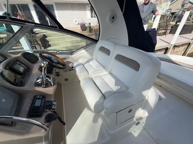 Slide: The Image of Sea Ray Sundancer 320 2005 - 9