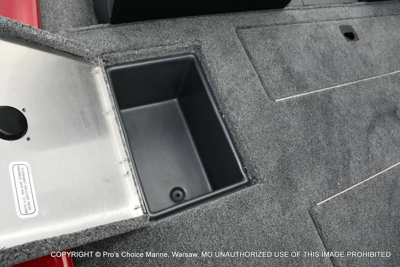 Slide: The Image of Tracker Pro Team 190 TX 2025 - 58