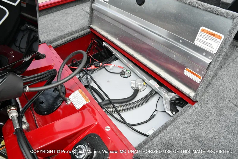 Slide: The Image of Tracker Pro Team 190 TX 2025 - 60