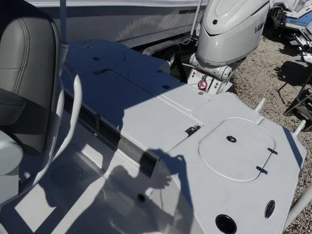 Slide: The Image of Blazer 2550 GTS 2025 - 14