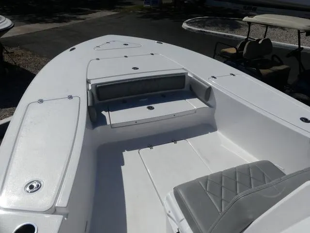 Slide: The Image of Blazer 2550 GTS 2025 - 16