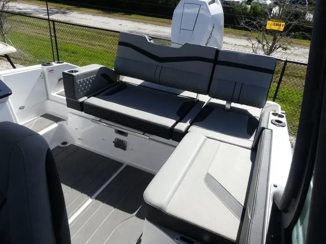 Slide: The Image of Monterey Elite 27 OB 2025 - 14