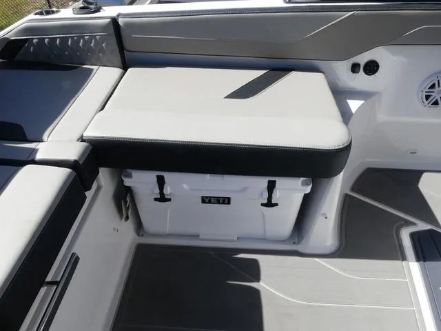 Slide: The Image of Monterey Elite 27 OB 2025 - 21