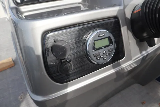 Slide: The Image of Lowe SF 232 2018 - 10