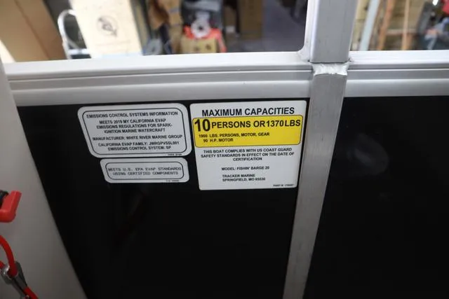 Slide: The Image of Sun Tracker Fishin' Barge 20 DLX 2019 - 13