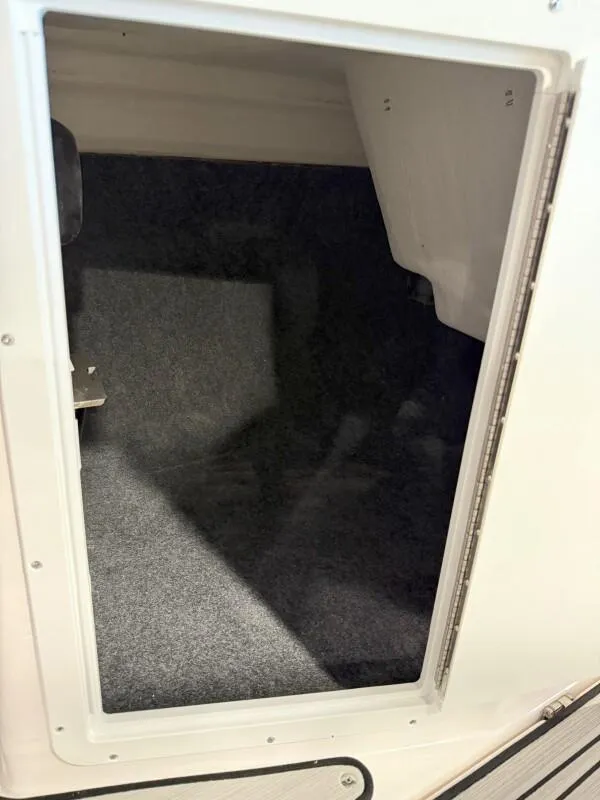 Slide: The Image of Yamaha 195S 2025 - 14