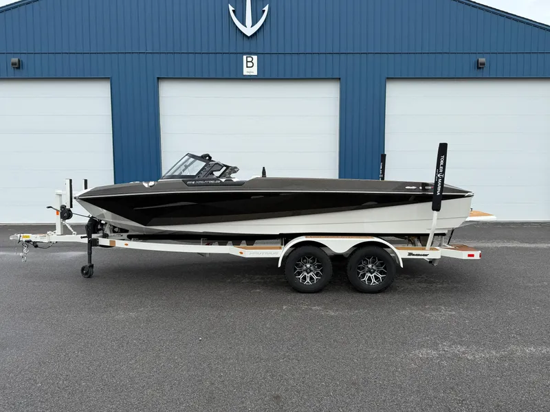 Slide: The Image of Nautique Ski Nautique 2025 - 1